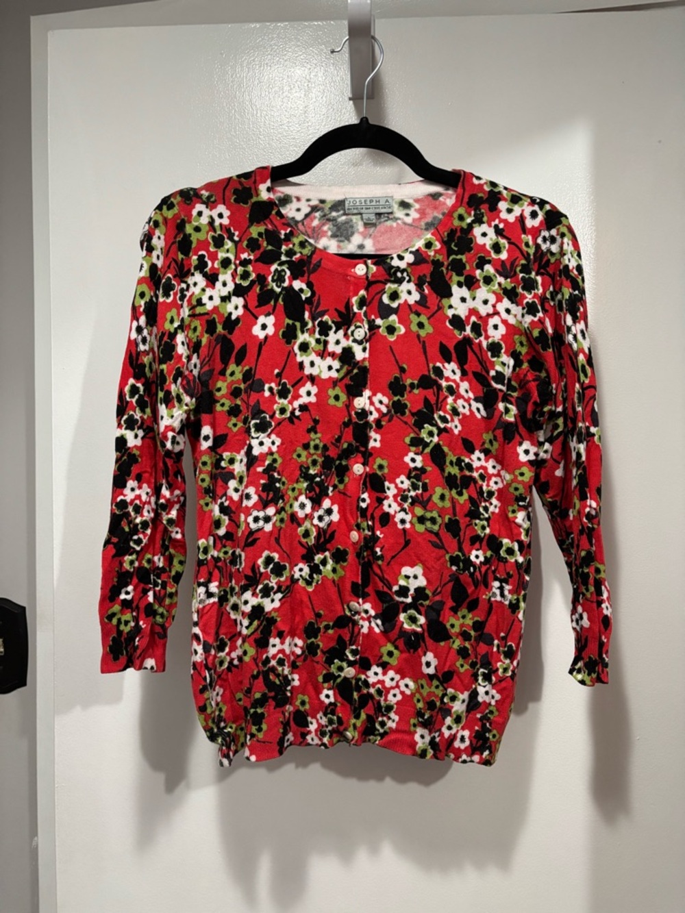 Joseph A Red Floral Button-Front Crewneck Sweater Large